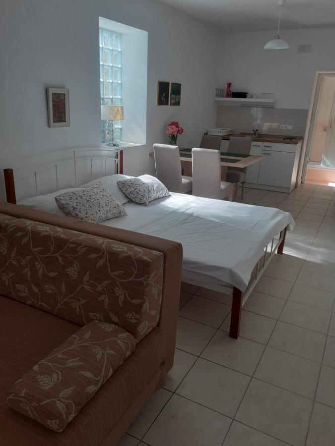 Hotel Sobe Zeneral Novalja Zewnętrze zdjęcie